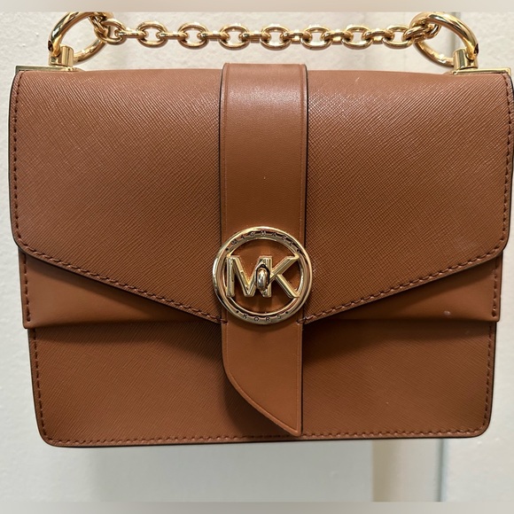 Michael Kors Handbags - Michael Kors small crossbody bag in camel